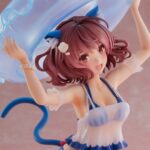 Descubre el apasionante mundo de Estatua Nia Swimsuit Illustration by Kurehito.