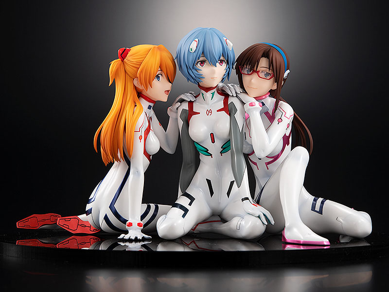 Descubre el apasionante mundo de Estatua Evangelion Asuka Rei Mari Newtype.