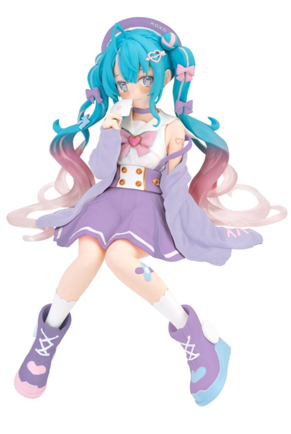 Descubre el apasionante mundo de Estatua Hatsune Miku Love Sailor Purple.