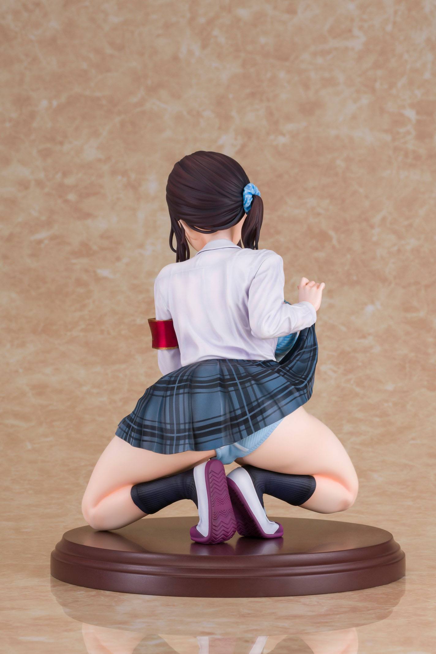 Descubre el apasionante mundo de Estatua Kanon Misaki illustration by Cut.