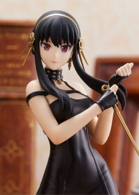 Descubre el apasionante mundo de Estatua Pop Up Parade Yor Forger.