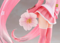 Descubre el apasionante mundo de Figura Sakura Miku Newly Drawn 2021.