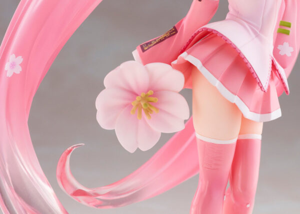 Descubre el apasionante mundo de Figura Sakura Miku Newly Drawn 2021.