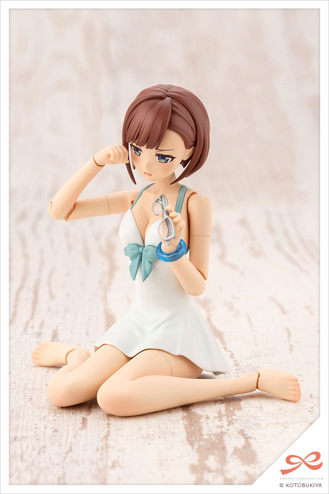 Descubre el apasionante mundo de Maqueta Koyomi Takanashi Swim Style.