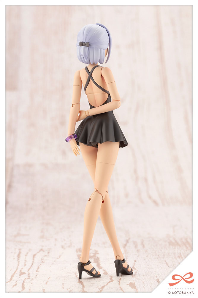 Descubre el apasionante mundo de Maqueta Koyomi Takanashi Swim Style Black.