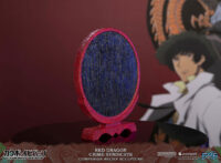 Descubre el apasionante mundo de Escultura Red Dragon Crime Syndicate.