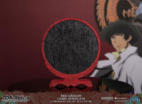 Descubre el apasionante mundo de Escultura Red Dragon Crime Syndicate.