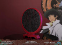 Descubre el apasionante mundo de Escultura Red Dragon Crime Syndicate.