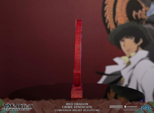 Descubre el apasionante mundo de Escultura Red Dragon Crime Syndicate.
