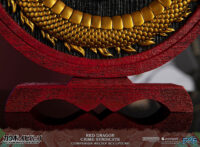 Descubre el apasionante mundo de Escultura Red Dragon Crime Syndicate.