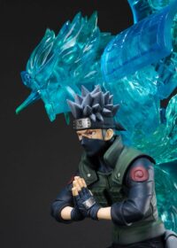 Descubre el apasionante mundo de Estatua FiguartsZERO Kakashi Hatake Susanoo.