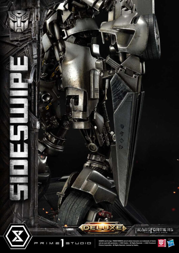 Descubre el apasionante mundo de Estatua Sideswipe Deluxe Bonus Version.