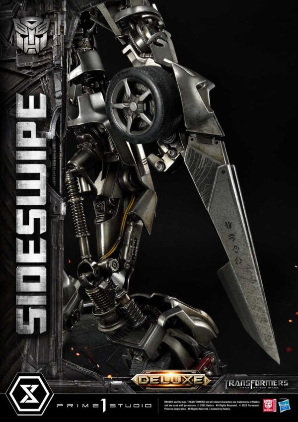 Descubre el apasionante mundo de Estatua Sideswipe Deluxe Bonus Version.