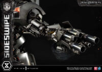 Descubre el apasionante mundo de Estatua Transformers Sideswipe 57 cm.