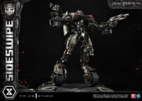 Descubre el apasionante mundo de Estatua Transformers Sideswipe 57 cm.