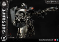 Descubre el apasionante mundo de Estatua Transformers Sideswipe 57 cm.