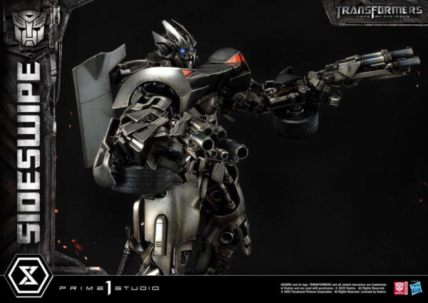 Descubre el apasionante mundo de Estatua Transformers Sideswipe 57 cm.