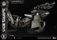 Descubre el apasionante mundo de Estatua Transformers Sideswipe 57 cm.