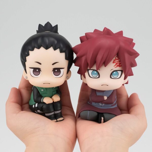Descubre el apasionante mundo de Estatuas Look Up Shikamaru y Gaara set.