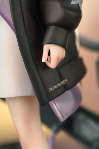 Descubre el apasionante mundo de Estatua A-Z PVC E 24 cm.