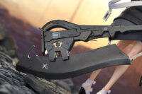 Descubre el apasionante mundo de Estatua A-Z PVC E 24 cm.