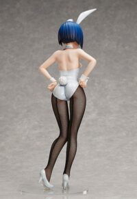 Descubre el apasionante mundo de Estatua Darling in the Franxx Ichigo Bunny.
