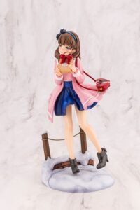 Descubre el apasionante mundo de Estatua Idolmaster Mayu Sakuma off stage.