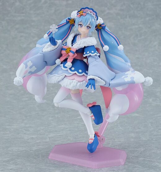 Descubre el apasionante mundo de Figura Figma Snow Miku Serene Winter.