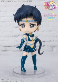 Descubre el apasionante mundo de Figura Figuartsmini Sailor Star Fighter Cosmos.