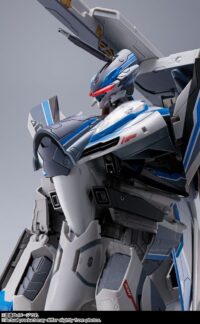 Descubre el apasionante mundo de Figura Macross Chogokin VF-31AX Kairos-Plus.