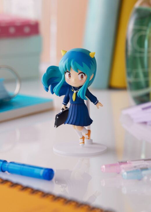 Descubre el apasionante mundo de Minifigura Urusei Yatsura Lum School uniform.