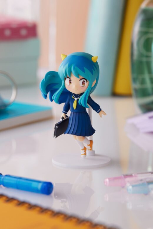 Descubre el apasionante mundo de Minifigura Urusei Yatsura Lum School uniform.