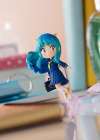 Descubre el apasionante mundo de Minifigura Urusei Yatsura Lum School uniform.