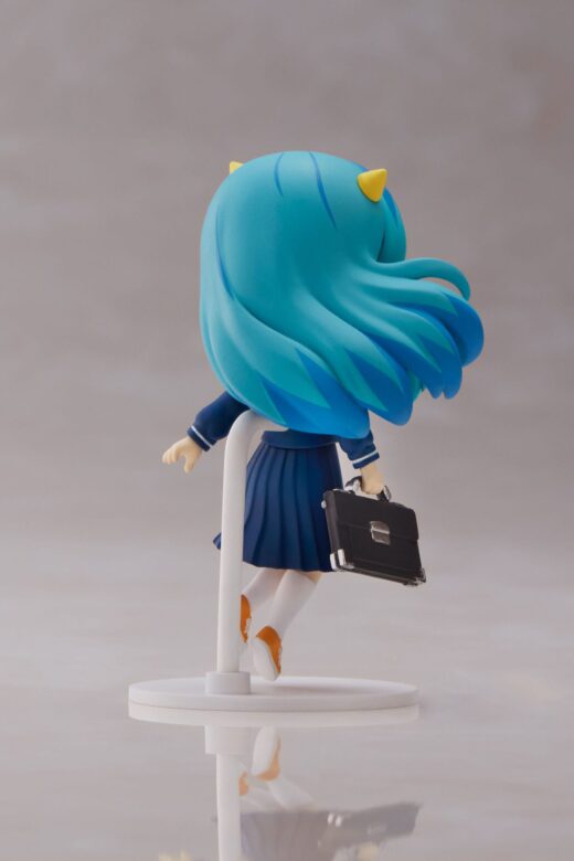 Descubre el apasionante mundo de Minifigura Urusei Yatsura Lum School uniform.