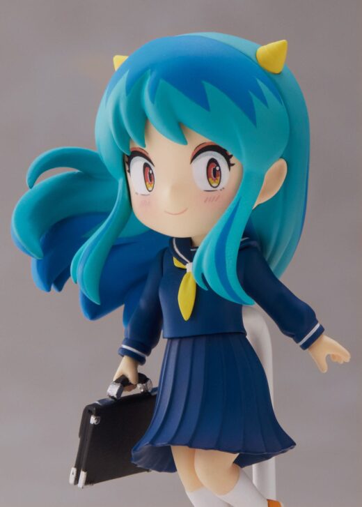 Descubre el apasionante mundo de Minifigura Urusei Yatsura Lum School uniform.