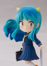 Descubre el apasionante mundo de Minifigura Urusei Yatsura Lum School uniform.