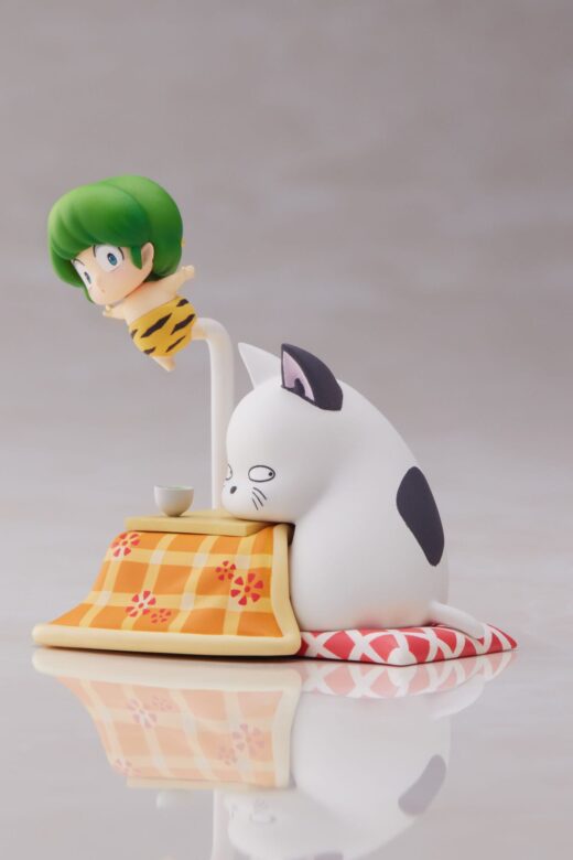 Descubre el apasionante mundo de Minifigura Urusei Yatsura Ten y Kotatsuneko.