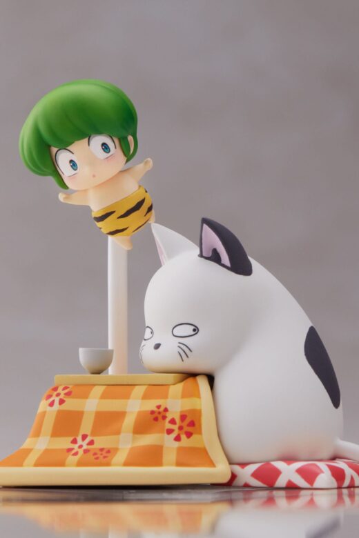 Descubre el apasionante mundo de Minifigura Urusei Yatsura Ten y Kotatsuneko.
