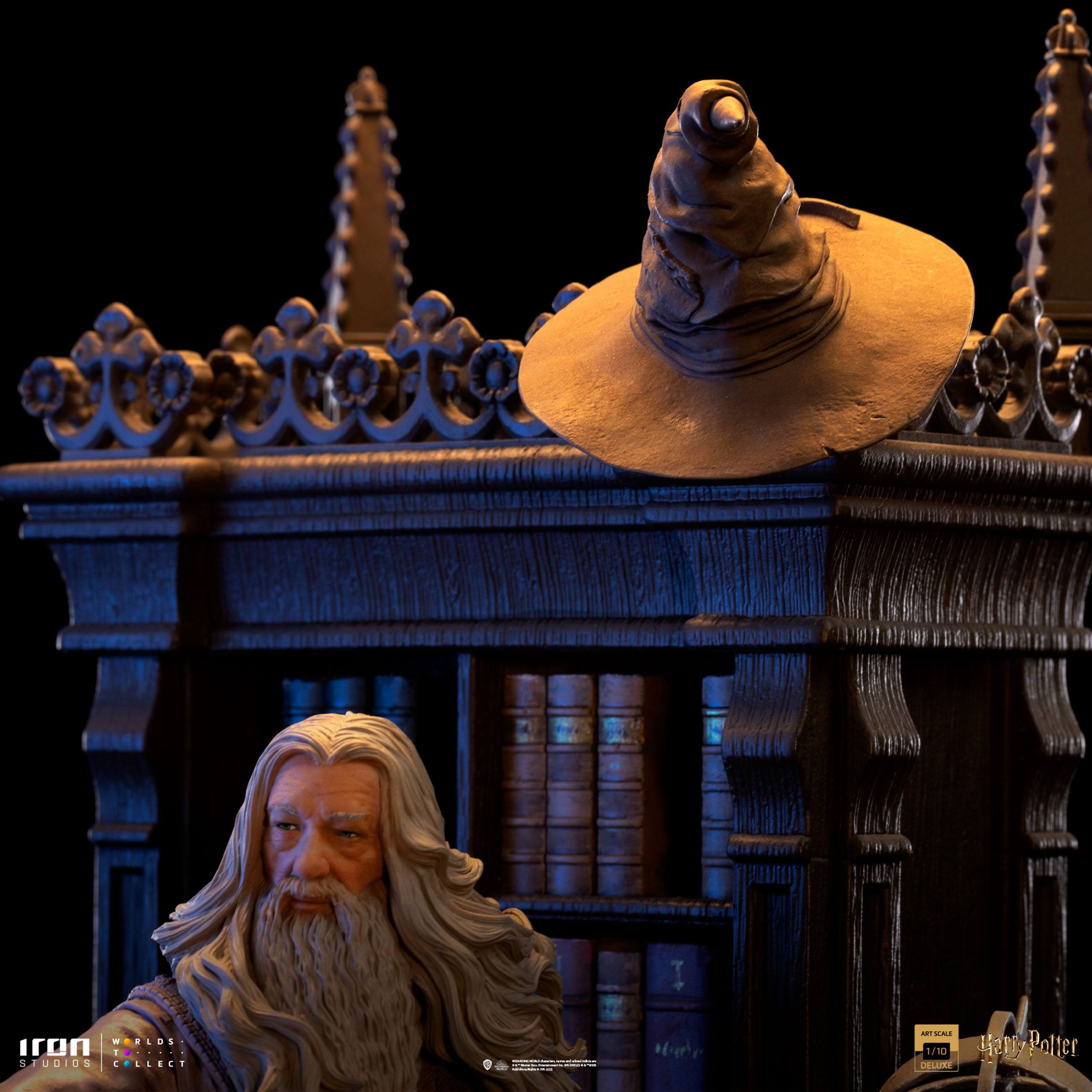 Descubre el apasionante mundo de Estatua Deluxe Albus Dumbledore Harry Potter.