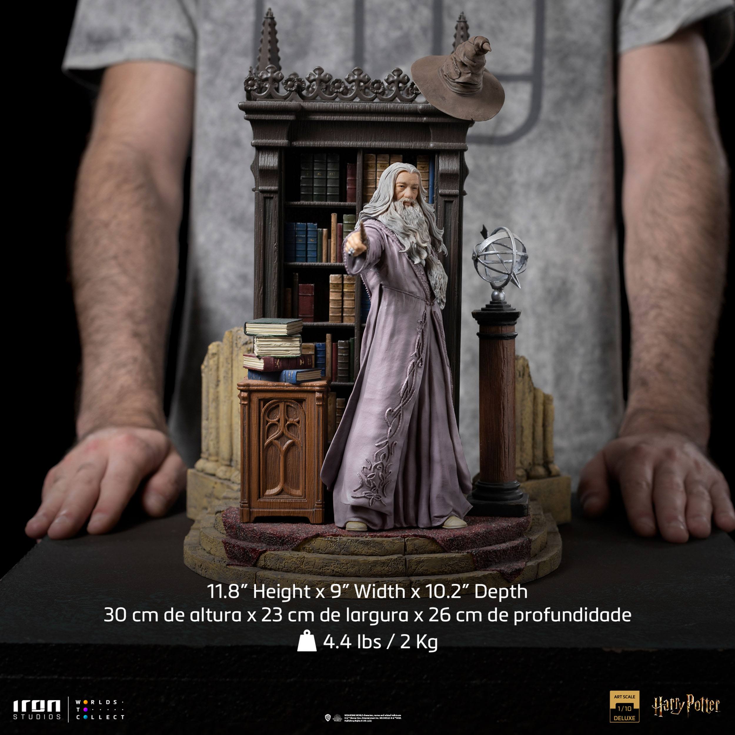 Descubre el apasionante mundo de Estatua Deluxe Albus Dumbledore Harry Potter.