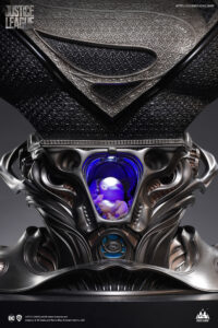 Descubre el apasionante mundo de Busto Superman Black Version 73 cm.