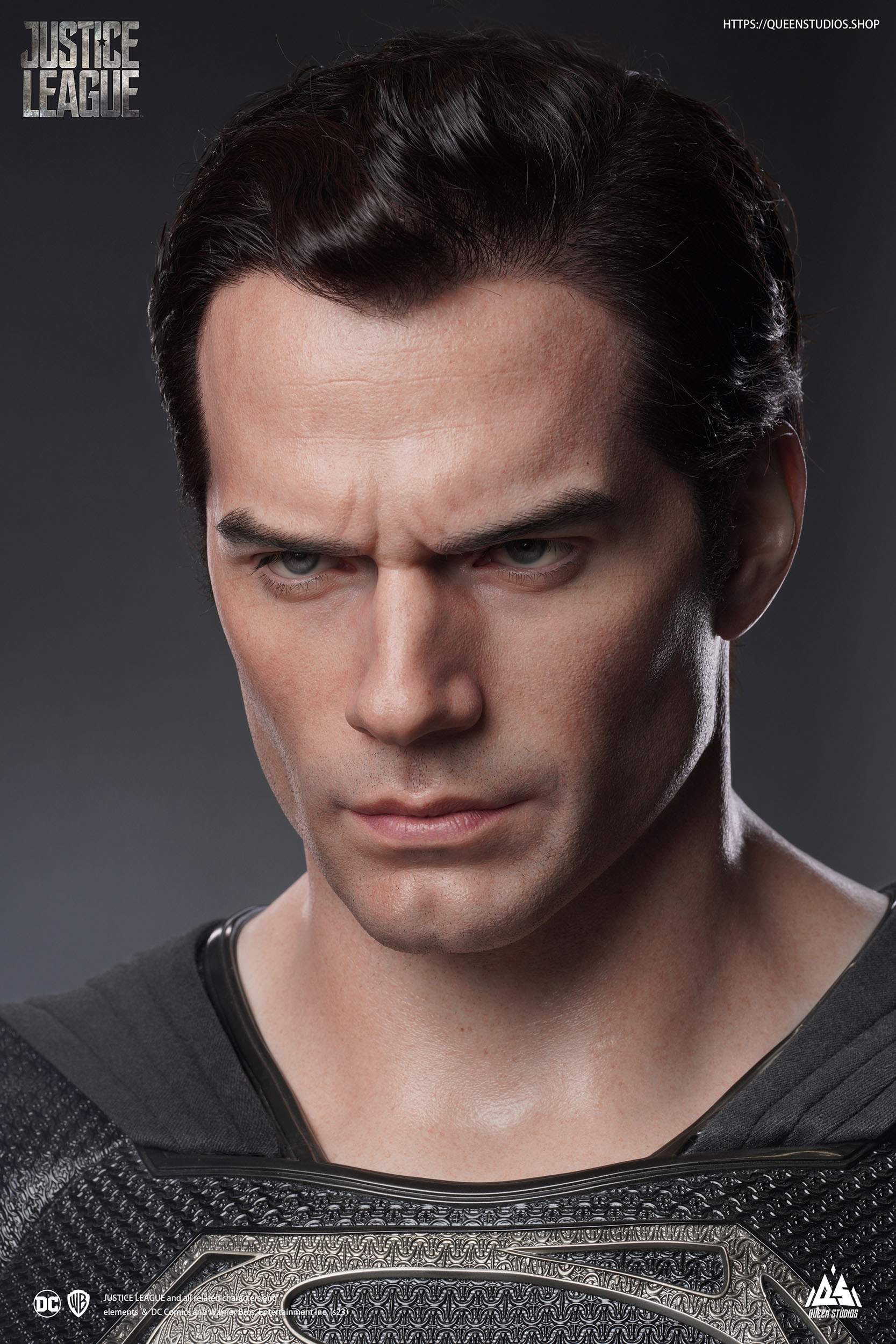 Descubre el apasionante mundo de Busto Superman Black Version 73 cm.