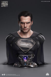 Descubre el apasionante mundo de Busto Superman Black Version 73 cm.