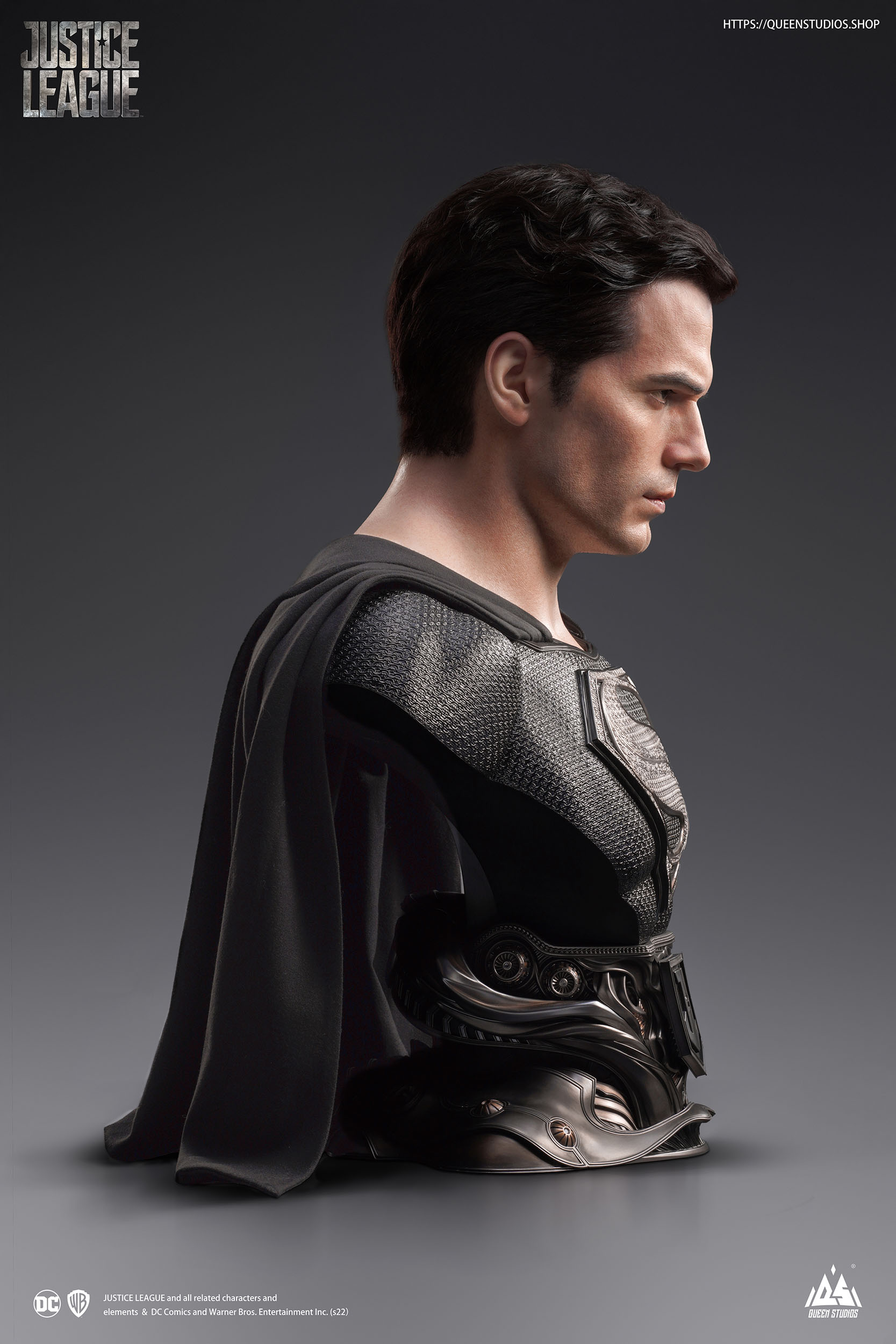 Descubre el apasionante mundo de Busto Superman Black Version 73 cm.