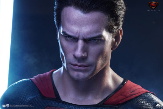 Descubre el apasionante mundo de Busto Superman Blue Version 73 cm.