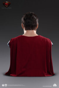 Descubre el apasionante mundo de Busto Superman Blue Version 73 cm.