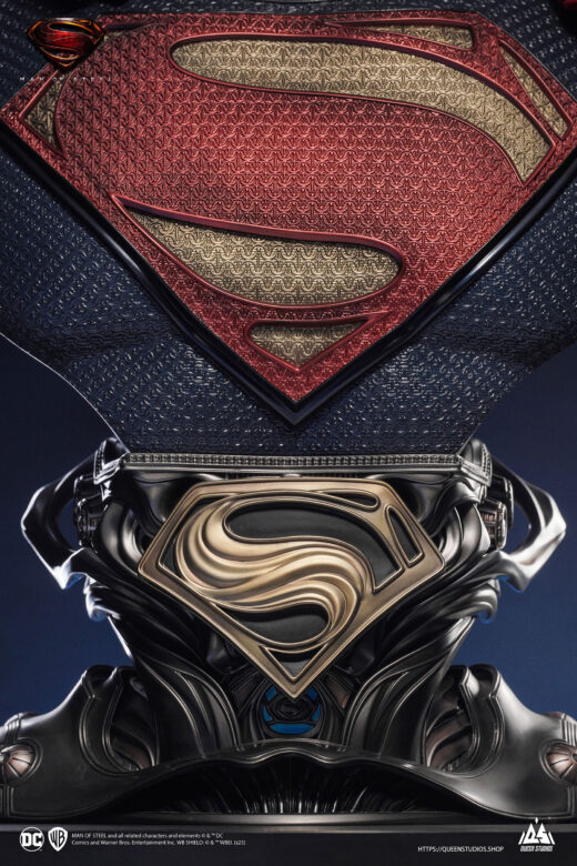 Descubre el apasionante mundo de Busto Superman Blue Version 73 cm.