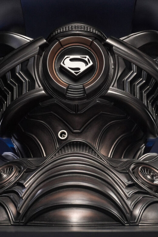 Descubre el apasionante mundo de Busto Superman Blue Version 73 cm.