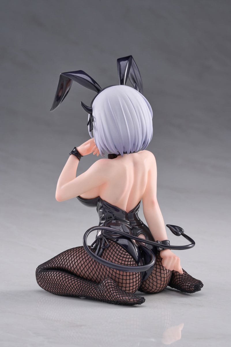 Descubre el apasionante mundo de Estatua Bunny Girl Lume by Suzuame Deluxe.