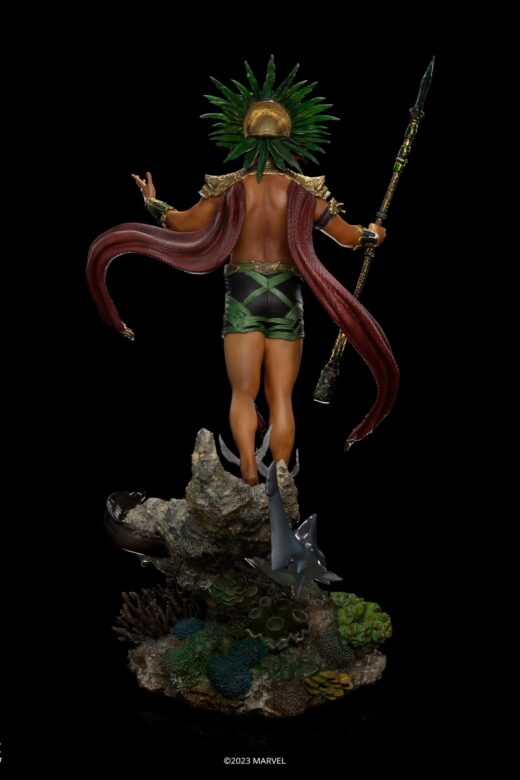 Descubre el apasionante mundo de Estatua Deluxe Art Scale King Namor.